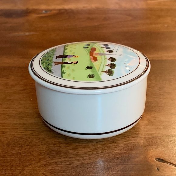 Villeroy & Boch Design Naif 3" Porcelain Round Trinket Box - Picture 3 of 10